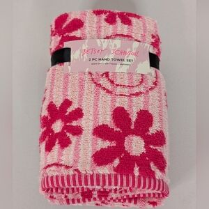 Betsey Johnson Pink Flower And Smiley Face Hand Towel Set Of 2 NWT